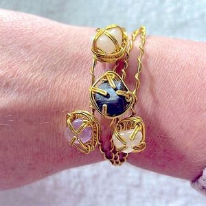🔥FINAL SALE🔥4 NWOT BOHO HANDMADE Gold tone wire natural stone bracelet /cuff